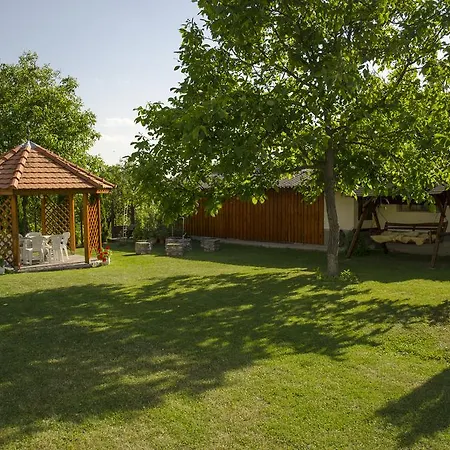 Apatsaguti Vendeghaz Pensionat