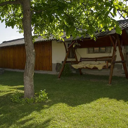 Apatsaguti Vendeghaz * Belapatfalva