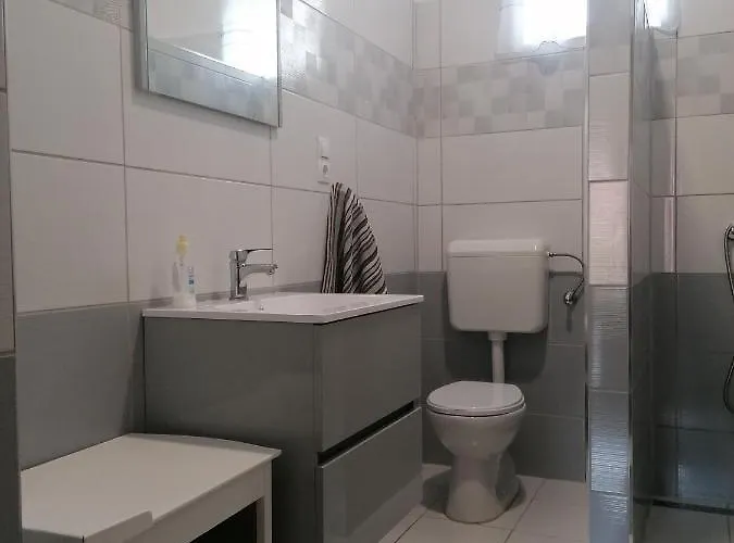 بيت ضيافة Apatsaguti Vendeghaz بيلاباتفالفا